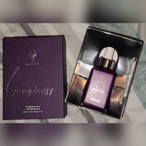 Younique Brightening Serum